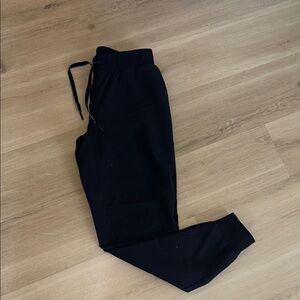 Women’s jaanuu scrub pants with elastic waist band